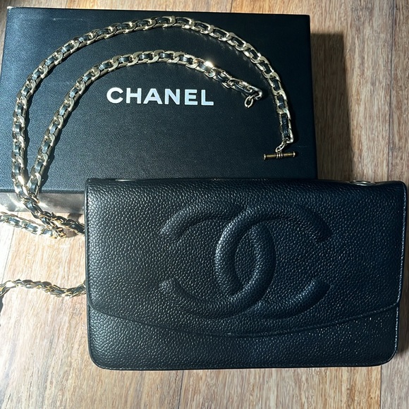 Chanel Timeless Wallet on Chain - Picture 2 of 16
